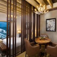 Номер (Лыжное шале «Аспен» - Доступ в парк Ski Dubai для 2 человек) отеля Kempinski Hotel Mall of the Emirates, Дубай