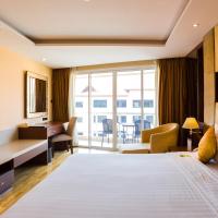 Двухместный (Улучшенный двухместный номер с 1 кроватью) отеля Nova Gold, Паттайя