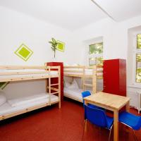 Номер (Односпальная кровать в 8-местном общем номере) хостела Westend City Hostel, Вена