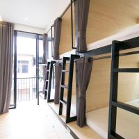 Номер (Кровать в общем 6-местном номере) хостела Lamurr Sukhumvit 41, Бангкок