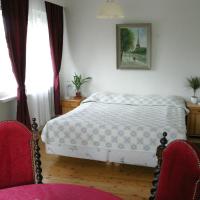 Апартаменты (Апартаменты-студио с мини-кухней) гостевого дома White Villa, Таллин