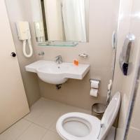 Трехместный (Стандартный номер с видом на море) отеля Hotel Riviera, Родос