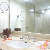 Двухместный (Стандартный номер с 2 двуспальными кроватями) курортного отеля Krystal Cancun, Канкун