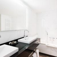 Четырехместный (Роскошный четырехместный номер) отеля Van der Valk Hotel A4 Schiphol, Амстердам