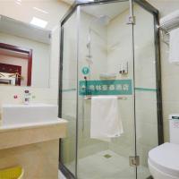 Двухместный (Twin Room (Partially No Window)) отеля GreenTree Inn BeiJing XueQing Road Business Hotel, Пекин