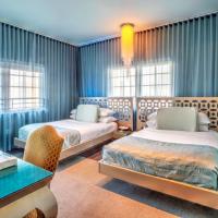 Двухместный (Двухместный номер Делюкс «Голд» с 2 двуспальными кроватями) отеля Dream South Beach, Майами-Бич