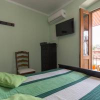 Двухместный (Двухместный номер с собственной ванной комнатой и балконом) хостела Hostel Kvarner, Риека