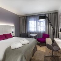 Двухместный (Привилегированный двухместный номер с 1 кроватью) отеля Mercure Krakow Stare Miasto, Краков