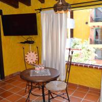 Сьюит (Люкс «Мастер» с видом на бассейн) отеля Hacienda Maria Bonita Hotel, Плая-дель-Кармен