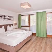 Студио (Улучшенный номер-студио) отеля Hotel Neuwirt, Майрхофен