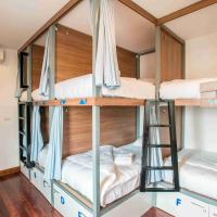 Номер (Кровать в общем 8-местном номере для мужчин и женщин) хостела Nexy Hostel, Ханой