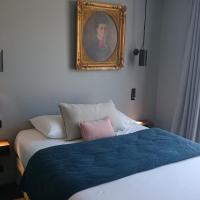 Семейный (2 смежных двухместных номера) отеля COQ Hotel Paris, Париж