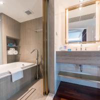 Сьюит (Мини-люкс с видом на море) отеля A-One The Royal Cruise, Паттайя