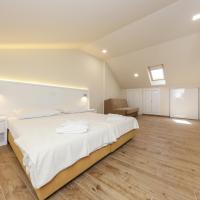 Двухместный (Двухместный номер с 2 дополнительными кроватями) гостевого дома Idassa Atrium, Задар