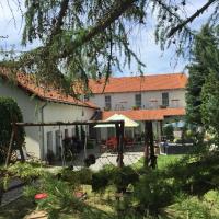 Двухместный (Двухместный номер с 1 кроватью или 2 отдельными кроватями, балконом и видом на сад) гостевого дома Alt, Прага