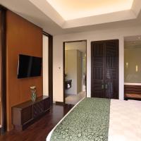 Сьюит (Special Offer - Maximum 8 hours Usage at Suite Room) отеля Golden Tulip Jineng Resort Bali, Кута