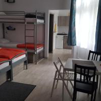 Апартаменты (Апартаменты с балконом) хостела Hostel Lwowska 11, Варшава