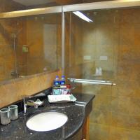 Сьюит (Двухуровневый люкс) отеля Guangzhou The Royal Garden Hotel, Гуанчжоу