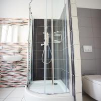 Четырехместный (Четырехместный номер Делюкс с собственной ванной комнатой) хостела Premium Hostel, Краков