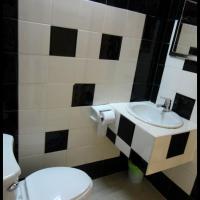 Двухместный (Улучшенный двухместный номер с 1 кроватью) хостела Boomerang Inn, Пхукет