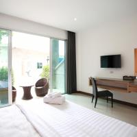 Двухместный (Номер Делюкс с выходом к бассейну) отеля The Malika Hotel, Пхукет