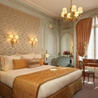 Двухместный (Улучшенный двухместный номер с 1 кроватью) отеля Hôtel Raphael, Париж