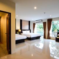 Двухместный (Двухместный номер Делюкс с 1 кроватью или 2 отдельными кроватями и балконом) отеля Peak Boutique City Hotel Krabi, Краби