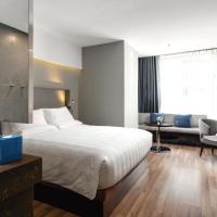 Двухместный (Staycation Offer - Superior King Studio) отеля Novotel Suites Hanoi, Ханой