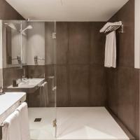 Двухместный (Улучшенный номер) отеля Hotel Palacete de Alamos, Малага