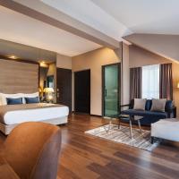 Сьюит (Полулюкс с балконом) отеля SAINT TEN Hotel, Белград