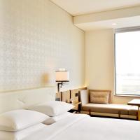 Двухместный (Andaz King Room room with 15% discount on Food and Beverage) отеля Andaz Delhi - A Concept by Hyatt, Нью-Дели