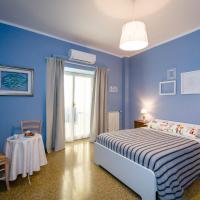 Двухместный (Spacious Double Room with Private Bathroom) отеля B&B I Portici Di Sottoripa, Генуя