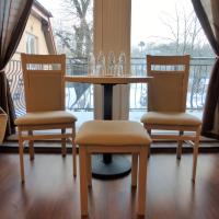 Четырехместный (Четырехместный номер с балконом) отеля Villa Gdańsk, Гданьск