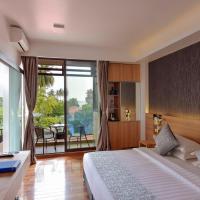 Двухместный (Двухместный номер Делюкс с 1 кроватью, балконом и видом на город) отеля Arena Beach Hotel, Маафуши