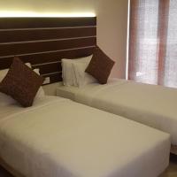 Двухместный (Standard Twin Room (Free Airport Drop-off)) отеля Cloud 9 Boutique Hotel, Негомбо