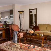 Сьюит (Улучшенный номер люкс-студио) отеля Plaza la Reina, Лос-Анджелес