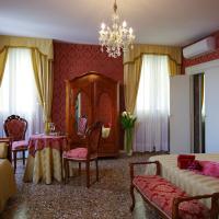 Двухместный (Двухместный номер с 1 кроватью, вид на канал) отеля B&B Al Palazzetto, Венеция