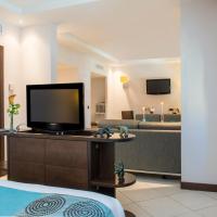 Сьюит (Суперлюкс с частичным видом на море) отеля Hotel Aston La Scala, Ницца