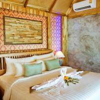 Номер (Улучшенное бунгало) курортного отеля Phi Phi Phu Chalet Beach Resort, Пхи-Пхи