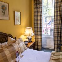 Двухместный (Номер #2 с кроватью размера «queen-size» и общей ванной комнатой) отеля La Reserve Bed and Breakfast, Филадельфия