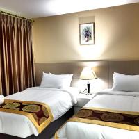 Двухместный (Улучшенный двухместный номер с 2 отдельными кроватями) отеля Top High Airport Link Hotel, Bangkok, Бангкок