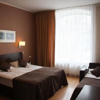 Трехместный (Трехместный номер, вид на сад) отеля City Hotel Tallinn by Unique Hotels, Таллин