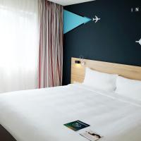 Студио (King Studio - Complimentary Round-trip Airport Transfer upon request) отеля Ibis Saigon Airport, Хошимин