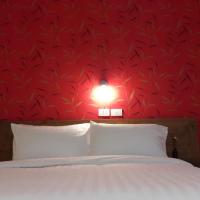 Двухместный (Улучшенный двухместный номер с 1 кроватью - Без окна) хостела Siri Poshtel Bangkok, Бангкок