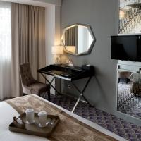 Двухместный (Номер Делюкс с кроватью размера «king-size») отеля The Bellevue Pondok Indah, Джакарта