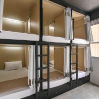 Номер (Кровать в общем 6-местном номере для мужчин и женщин) хостела ORA Hostel Bangkok, Бангкок