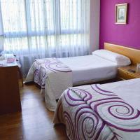 Двухместный (Двухместный номер с 2 отдельными кроватями и собственной ванной комнатой) хостела Pension Payvi, Памплона