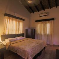 Двухместный (Номер с кроватью размера «queen-size» и балконом) отеля Pinnacle Countryside, Saligao, Калангут