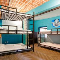 Номер (Односпальная кровать в общем номере для мужчин и женщин) хостела Mexiqui Zocalo, Мехико