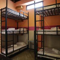 Номер (Односпальная кровать в общем номере для женщин) хостела Mexiqui Zocalo, Мехико